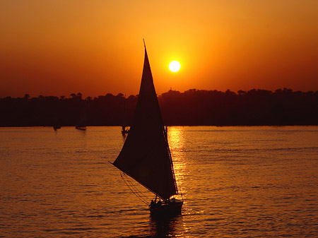 Schöner Sonnenuntergang - Landesinnere (Luxor)